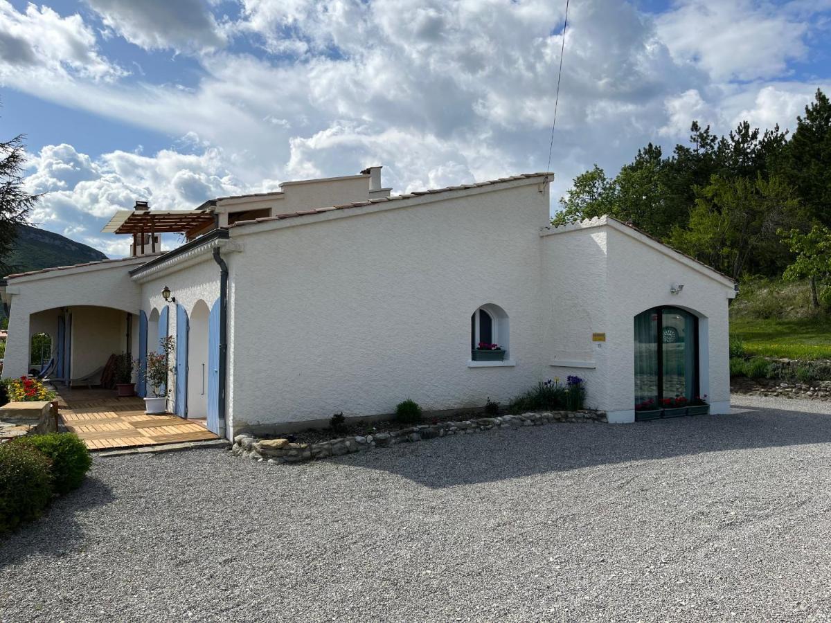 Le Cheval Blanc Bed and Breakfast Serres  Esterno foto